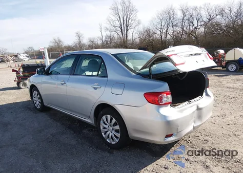 2013 Toyota Corolla Le z USA, uszkodzony, nr VIN 2T1BU4EEXDC960415